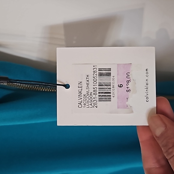 Calvin Klein sleeveless dress - Picture 2 of 5